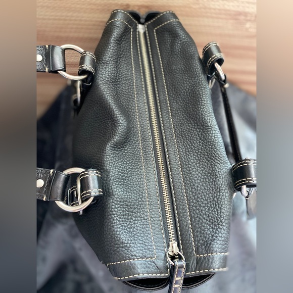 Vintage Coach pebbled Leather large Black shoulder bag. - Picture 5 of 12